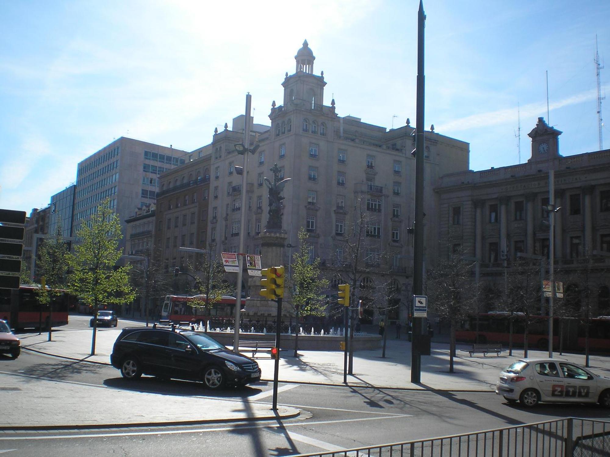Apartamentos Plaza Espana Deluxe Zaragoza Kültér fotó